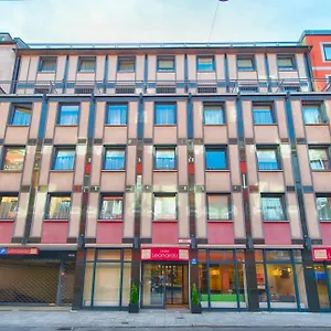 **** Szálloda Leonardo Center Németország